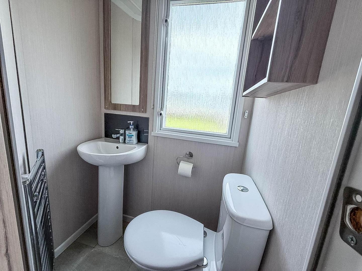 6 Berth Caravan With Decking At Sunnydale Holiday Park Ref 35243Kg Лаут Экстерьер фото